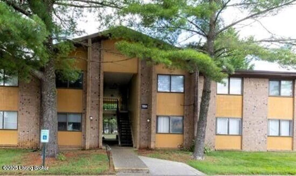 7084 Wildwood Cir APT 81, Louisville, KY 40291