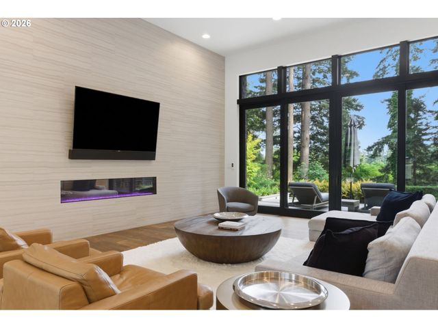5410 WASHINGTON Ct, Lake Oswego, OR 97035