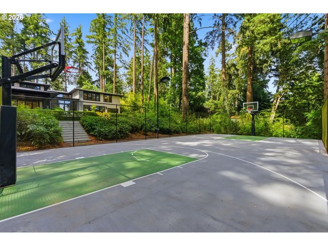 5410 WASHINGTON Ct, Lake Oswego, OR 97035