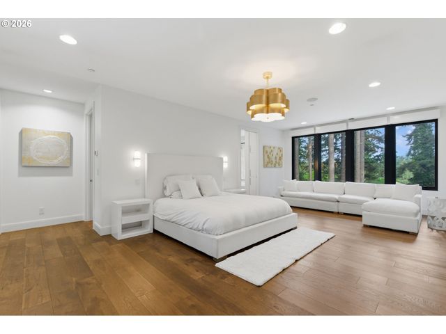 5410 WASHINGTON Ct, Lake Oswego, OR 97035