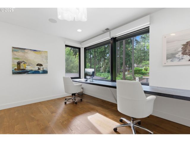 5410 WASHINGTON Ct, Lake Oswego, OR 97035