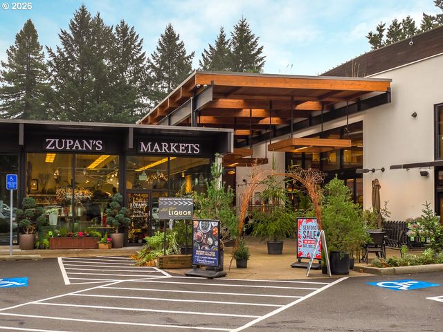 5410 WASHINGTON Ct, Lake Oswego, OR 97035