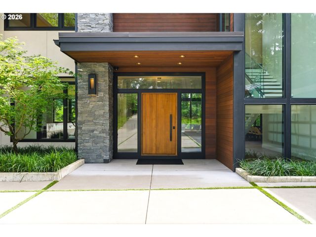 5410 WASHINGTON Ct, Lake Oswego, OR 97035