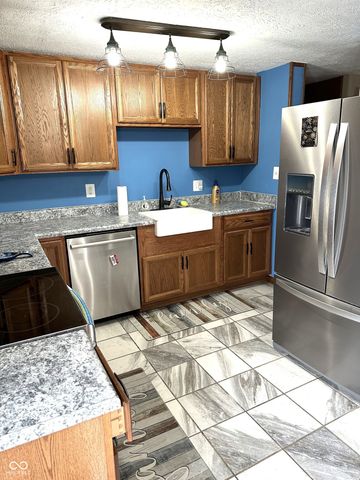 1313 S Odell Street, Brownsburg, IN 46112