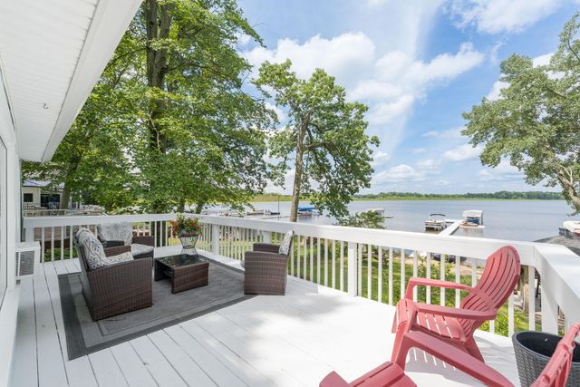 1153 Wall Lake Drive, Delton, MI 49046