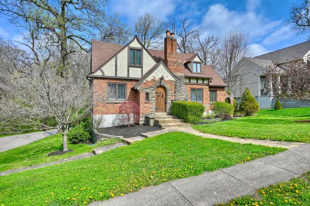 13 Kennedy Road, Fort Wright, KY 41011