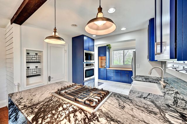 13 Kennedy Road, Fort Wright, KY 41011