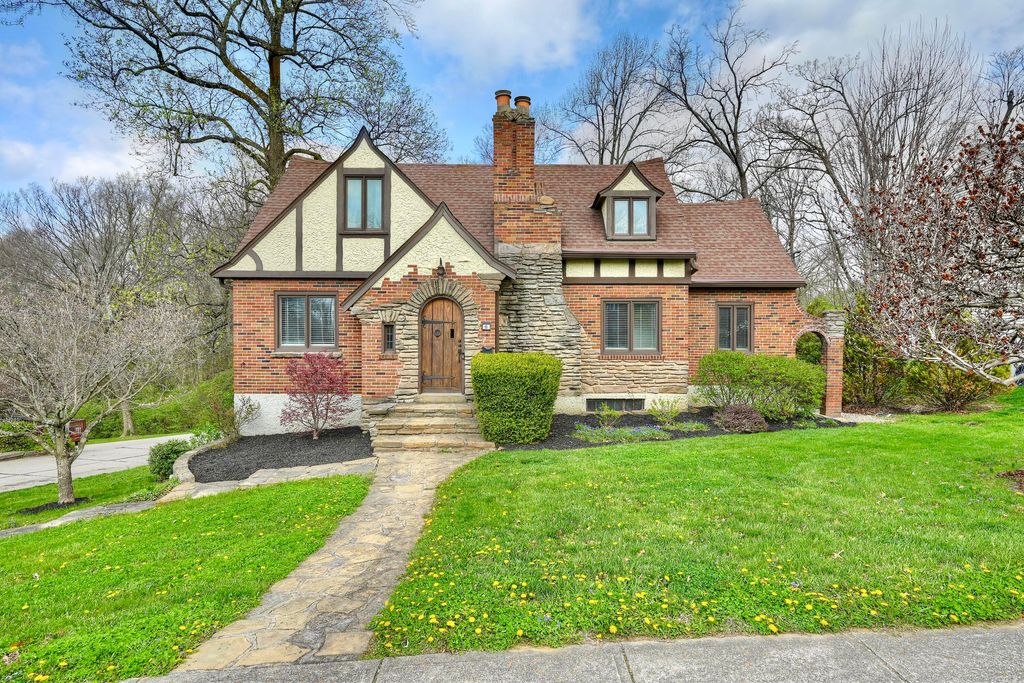 13 Kennedy Road, Fort Wright, KY 41011