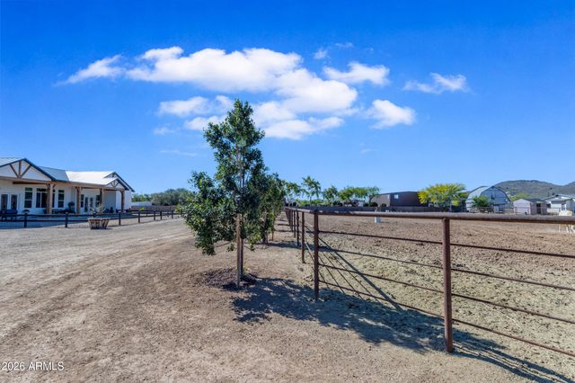 37522 N 7TH Avenue, Phoenix, AZ 85086