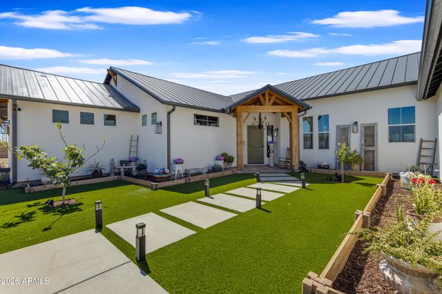 37522 N 7TH Avenue, Phoenix, AZ 85086