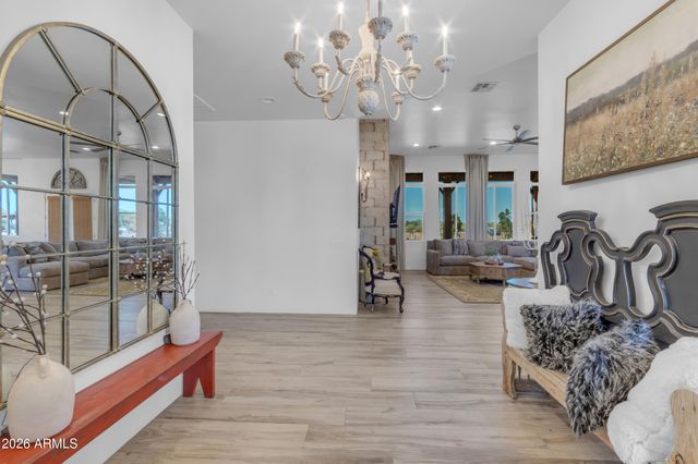 37522 N 7TH Avenue, Phoenix, AZ 85086