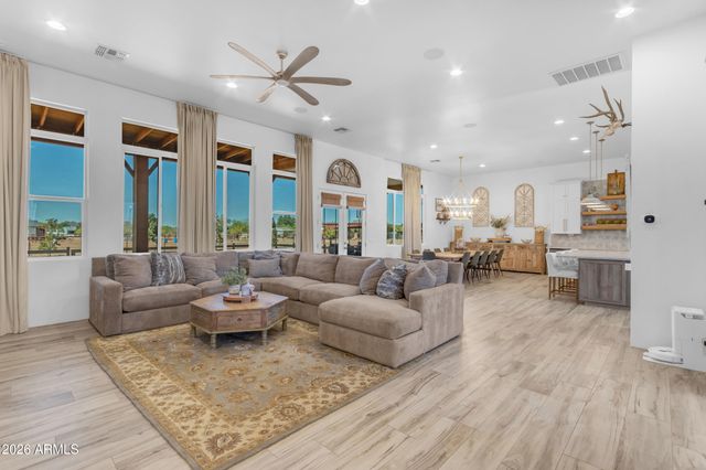 37522 N 7TH Avenue, Phoenix, AZ 85086