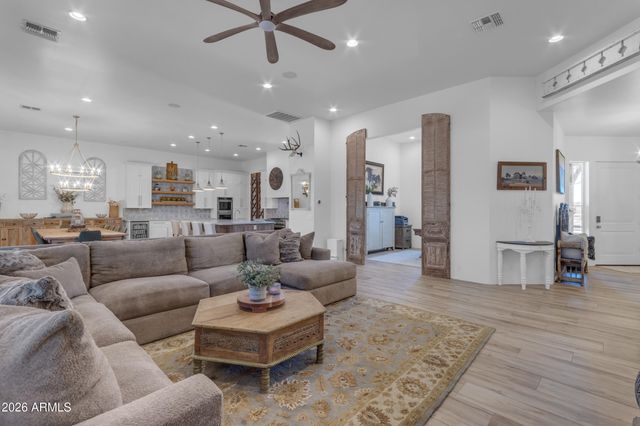 37522 N 7TH Avenue, Phoenix, AZ 85086
