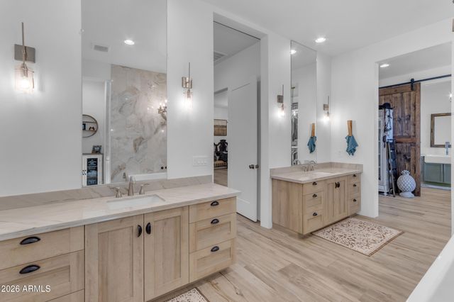 37522 N 7TH Avenue, Phoenix, AZ 85086