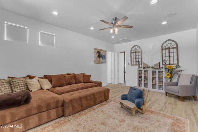 37522 N 7TH Avenue, Phoenix, AZ 85086
