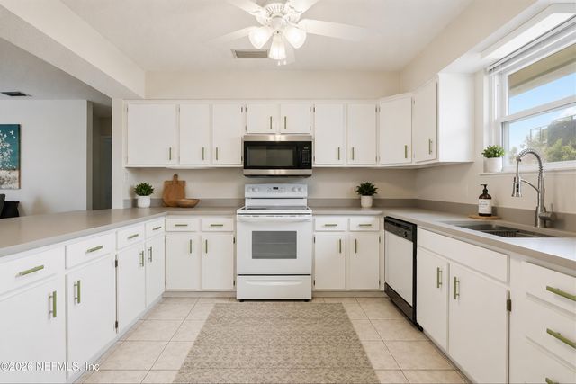 124 HOPKINS Street, Neptune Beach, FL 32266