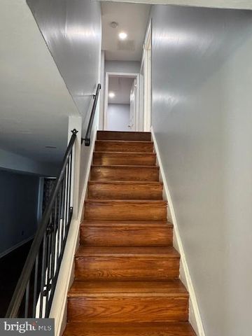 91 FRANKLIN DR, Voorhees, NJ 08043