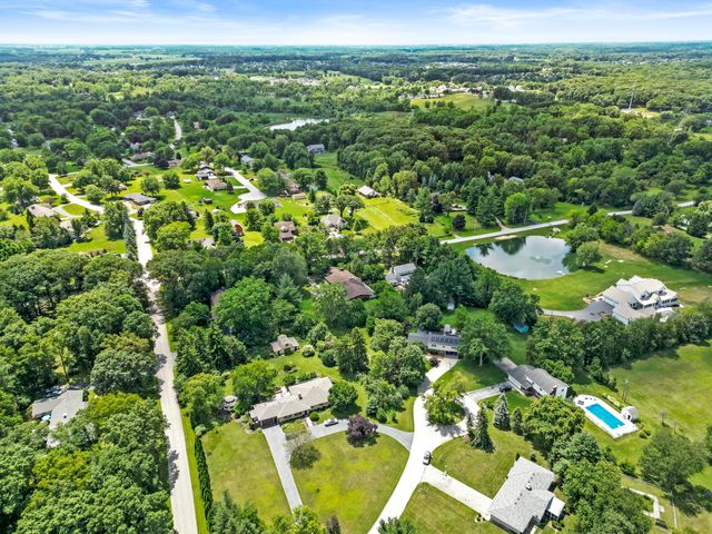 221 W 150 N, Valparaiso, IN 46385