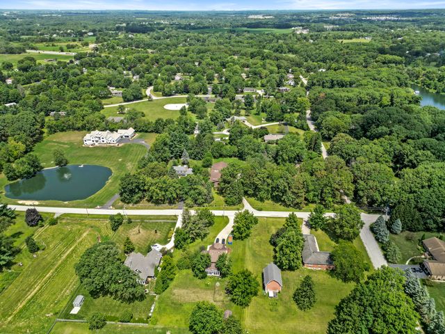 221 W 150 N, Valparaiso, IN 46385