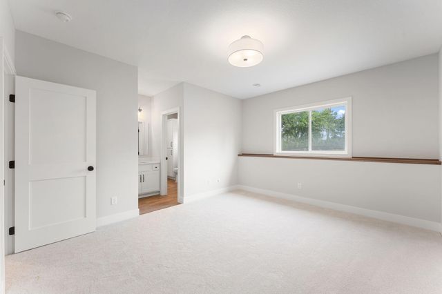 4950 Parkside Circle, Eagan, MN 55123