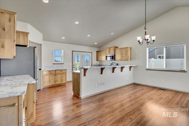 755 Gregory Way, Twin Falls, ID 83301