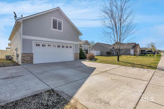 755 Gregory Way, Twin Falls, ID 83301