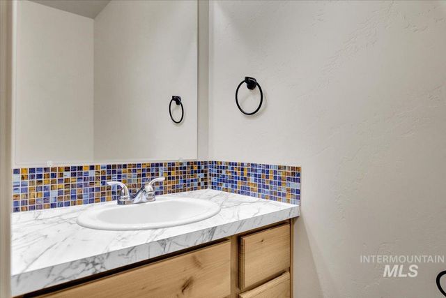 755 Gregory Way, Twin Falls, ID 83301