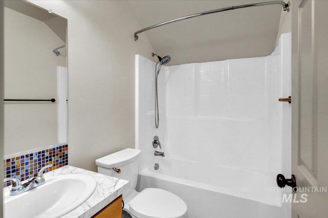 755 Gregory Way, Twin Falls, ID 83301