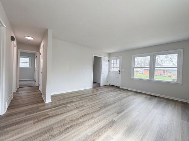 413 Sherwood Drive W, Newark, OH 43055