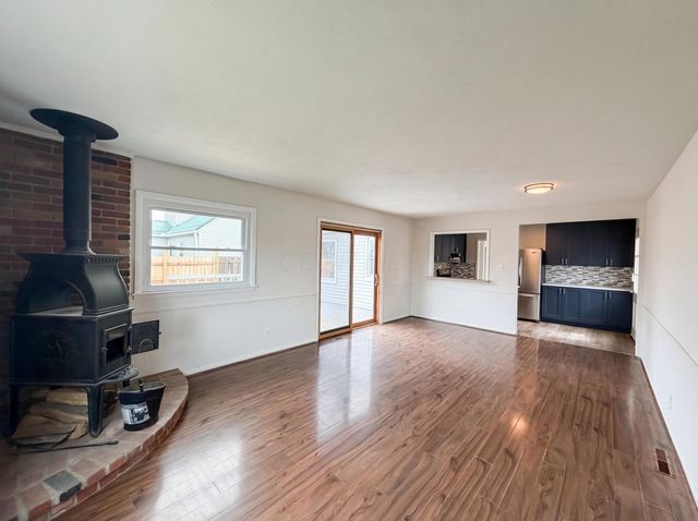 413 Sherwood Drive W, Newark, OH 43055