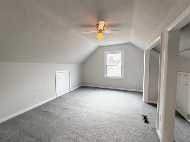 413 Sherwood Drive W, Newark, OH 43055