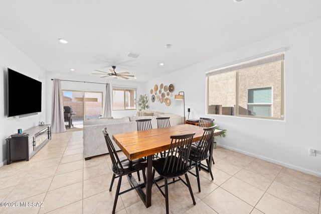 7860 S Ivy Hollow Avenue, Tucson, AZ 85757