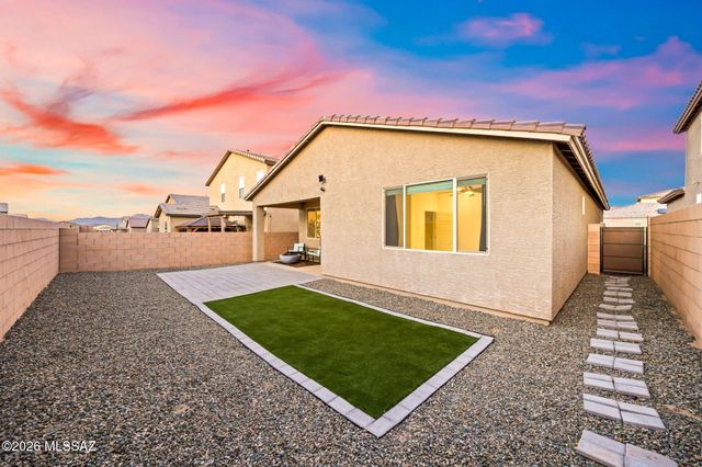 7860 S Ivy Hollow Avenue, Tucson, AZ 85757