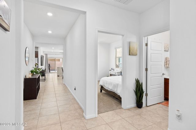 7860 S Ivy Hollow Avenue, Tucson, AZ 85757