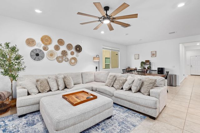 7860 S Ivy Hollow Avenue, Tucson, AZ 85757