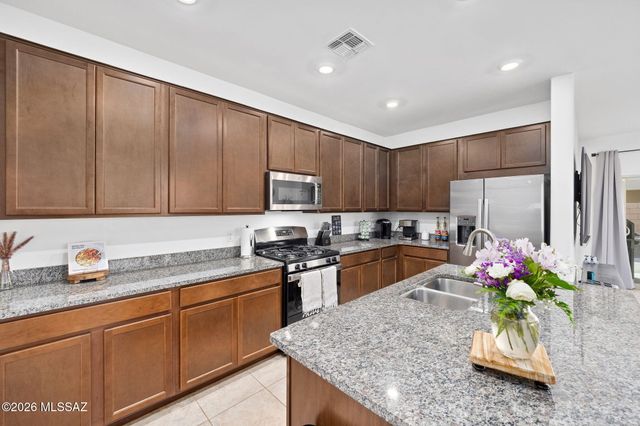 7860 S Ivy Hollow Avenue, Tucson, AZ 85757