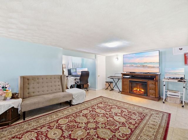 44 Dunster Rd, Everett, MA 02149