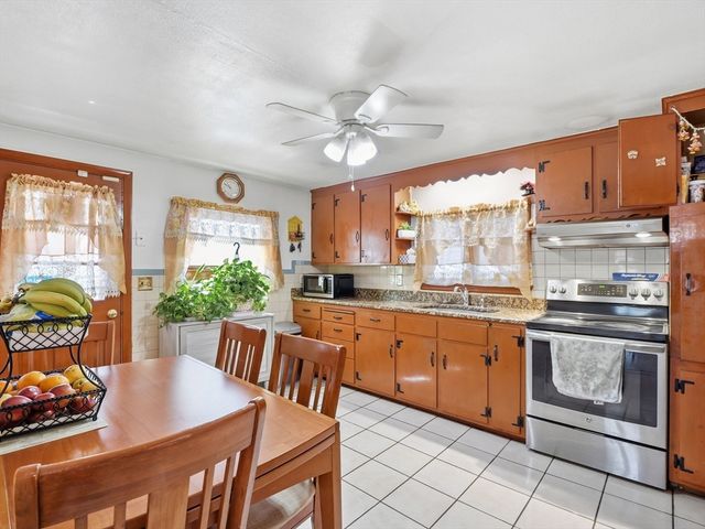 44 Dunster Rd, Everett, MA 02149