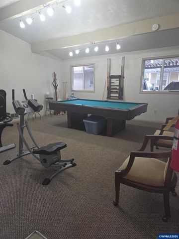 4940 Sunnyside Rd Rd S B-8, Salem, OR 97306