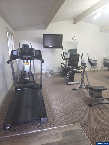 4940 Sunnyside Rd Rd S B-8, Salem, OR 97306