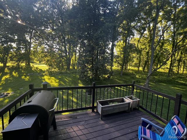 279 Fairway Court, Plainwell, MI 49080