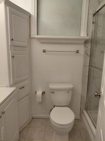 513 S Hawthorne Street, Westland, MI 48186