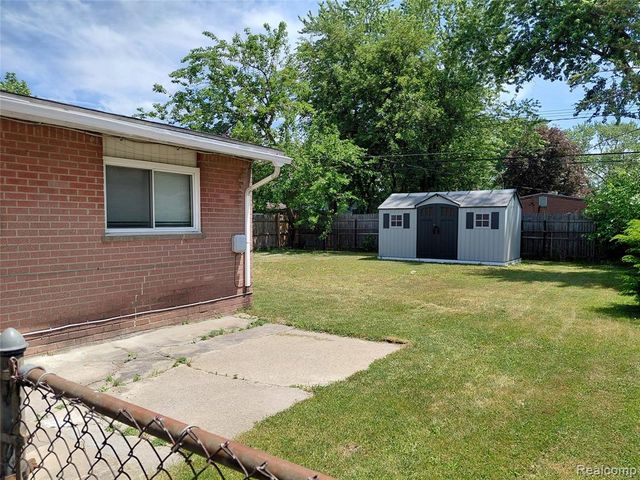 513 S Hawthorne Street, Westland, MI 48186