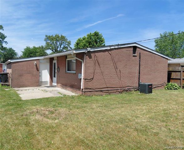 513 S Hawthorne Street, Westland, MI 48186