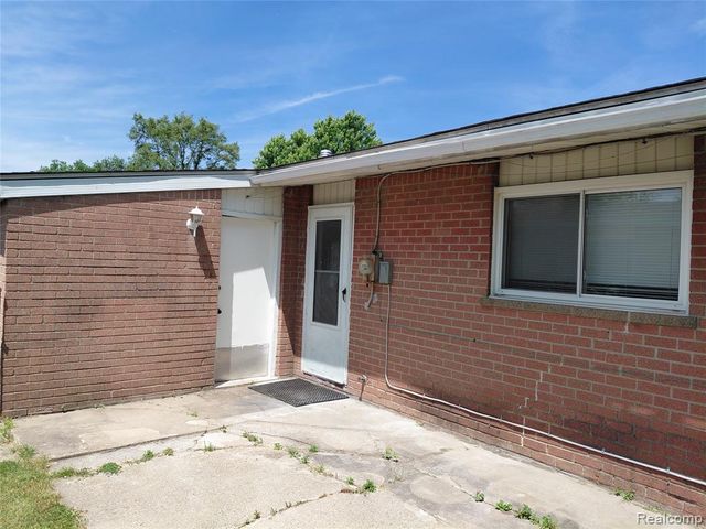 513 S Hawthorne Street, Westland, MI 48186
