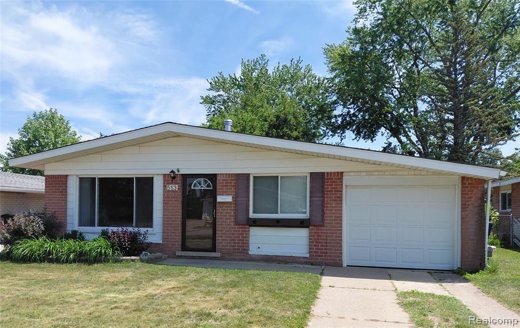 513 S Hawthorne Street, Westland, MI 48186