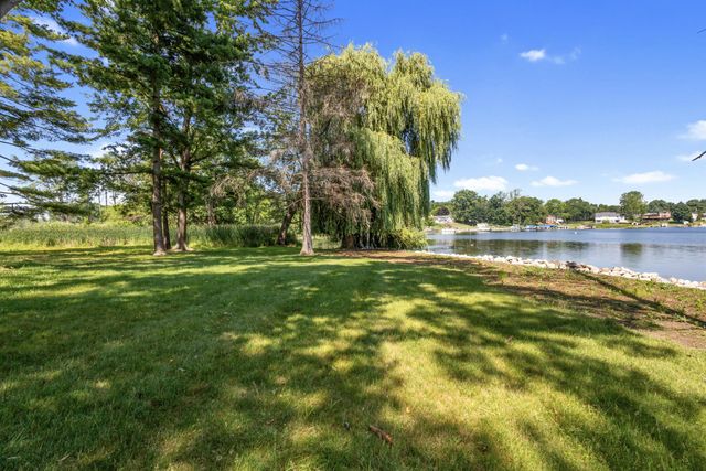 15665 Portage Road, Schoolcraft Twp, MI 49097