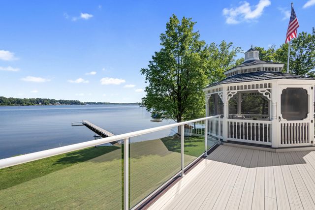 15665 Portage Road, Schoolcraft Twp, MI 49097