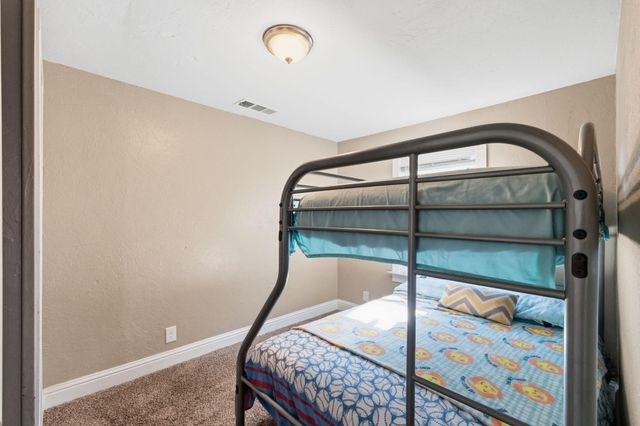 321 N Orange Avenue, Exeter, CA 93221