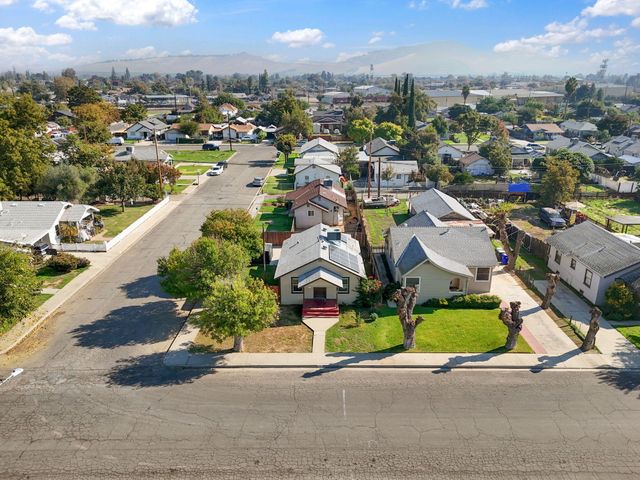 321 N Orange Avenue, Exeter, CA 93221